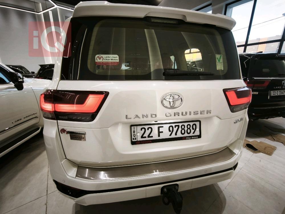 تويوتا لاندكروزر